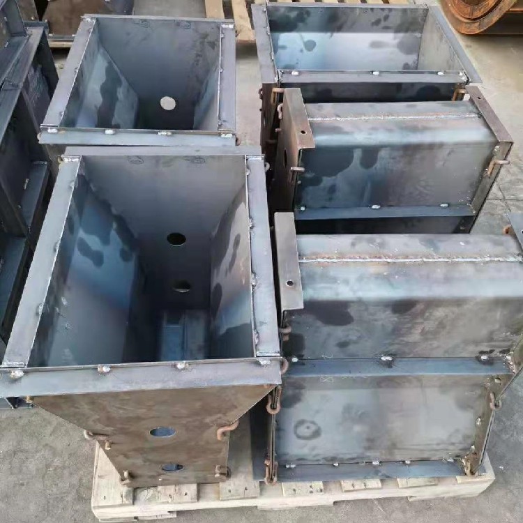 永正模具防撞护栏模具桥梁防撞墙定型钢模