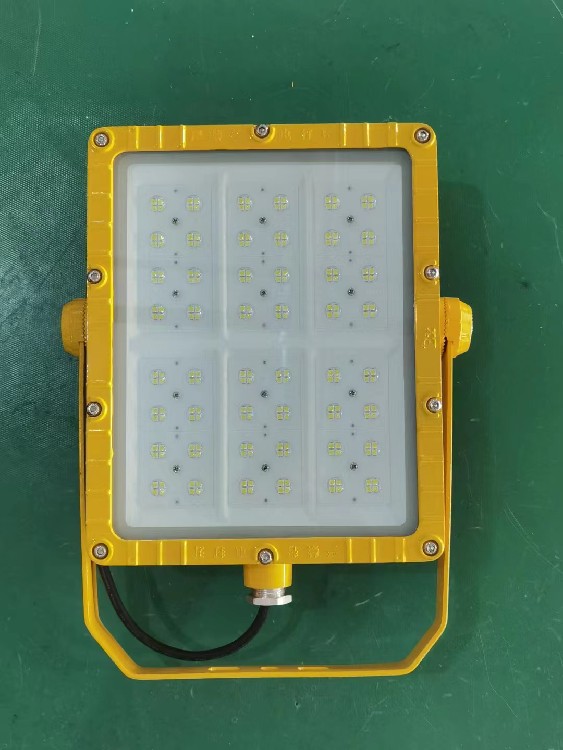 led防爆灯的节能led节能防爆灯具的那里面一个十分关紧的防爆原理就是