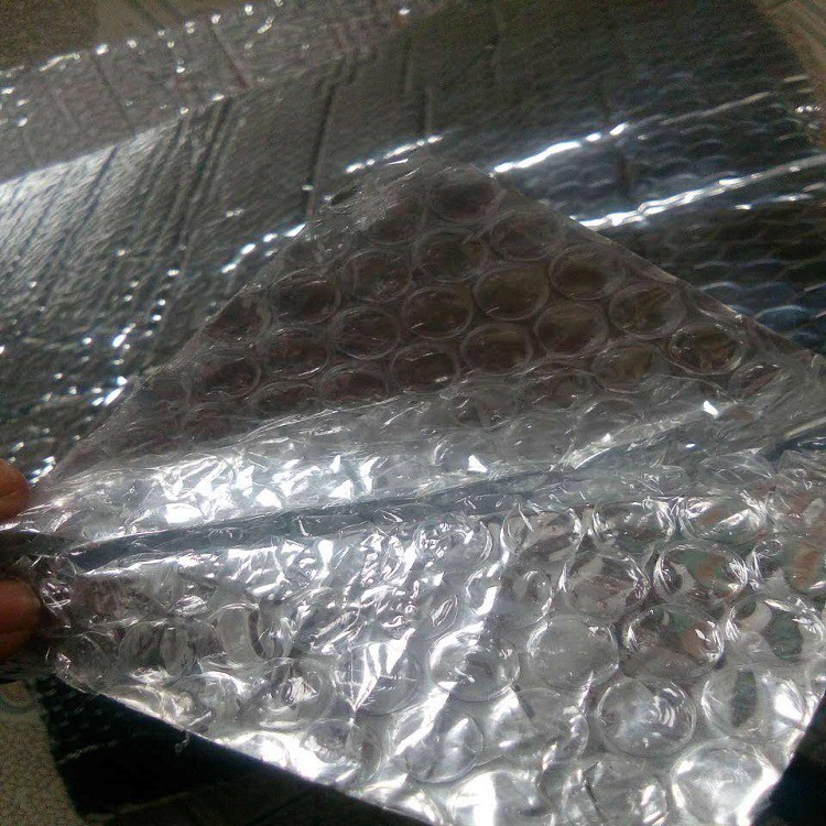 瑞成玻纤镀铝箔气泡膜拉萨汽车隔热纳米气囊反射层价格及图片