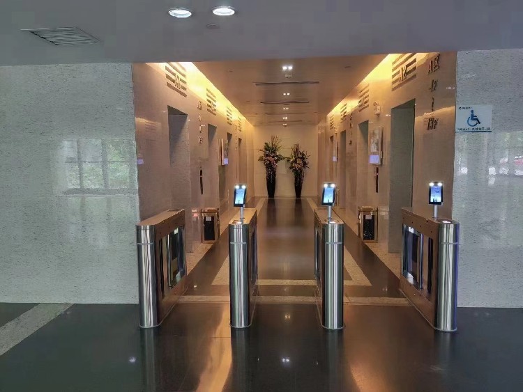 车牌识别自动放行,道闸安装,杭州道闸安装